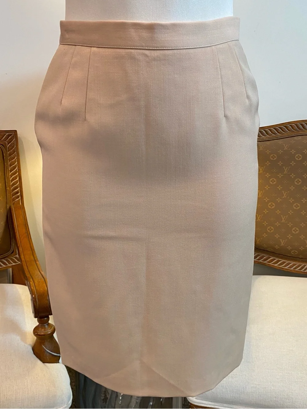 VTG Giorgio Armani Light Beige Tailored Wool Mini Pencil Skirt, Size 2 EU 38